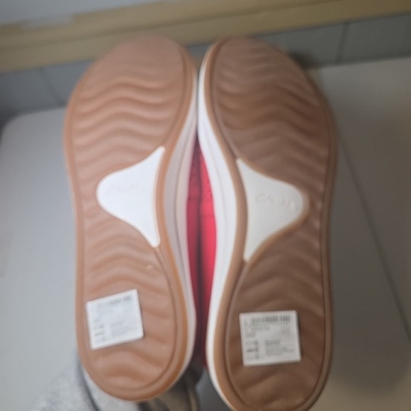 Womens Clarks Cloud Stepper Breeze Vibe Cherry Red Slip-ons Shoes Size 9 W New - Picture 8 of 12